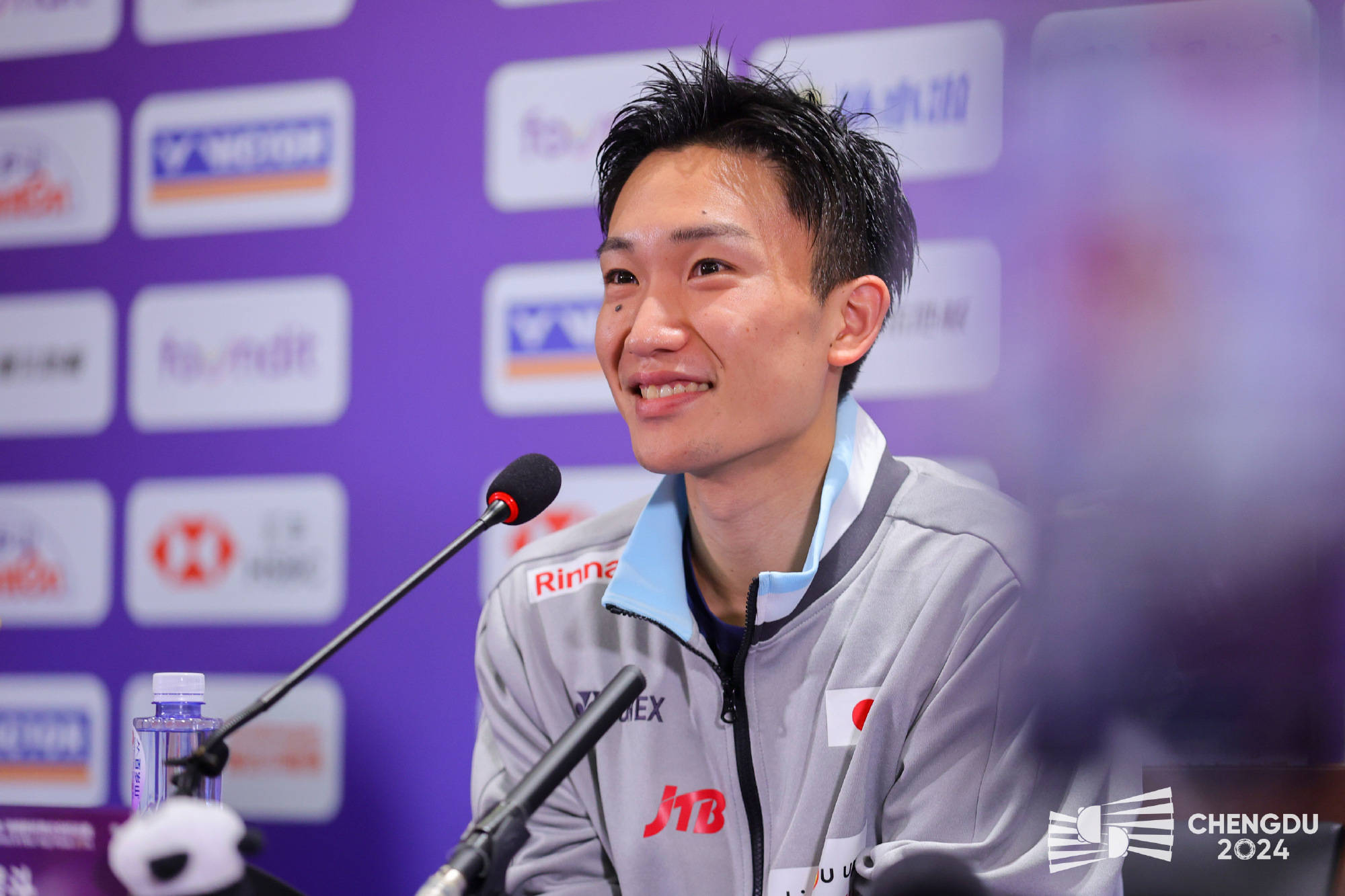 中国羽毛球队翻盘丹麦羽毛球队，桃田贤斗打破历史纪录