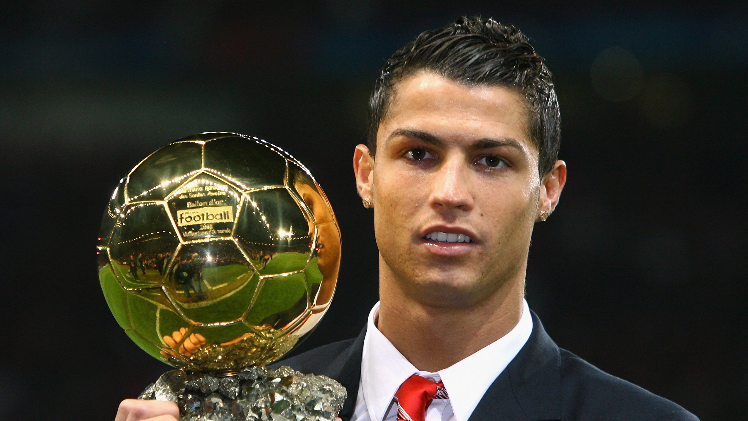 开云官网-新王登基！加克波一剑封喉，勒沃库森决胜局掀翻国米，世界排名争夺战一夜变天