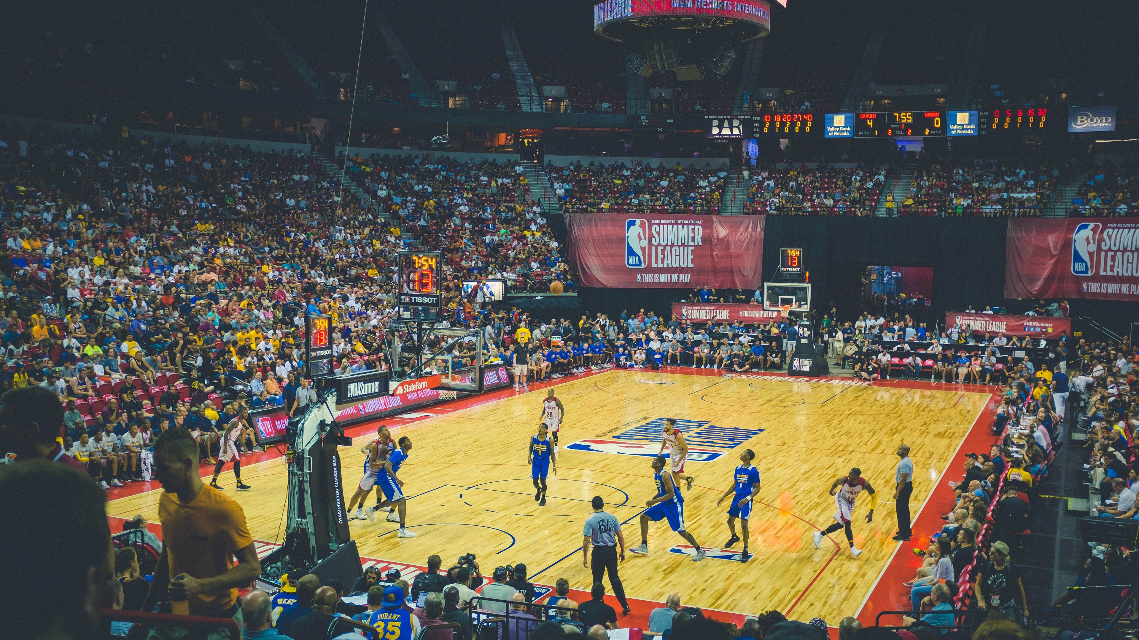 抢七之夜的微光,奥纳纳在窒息时刻完成的无声里程碑